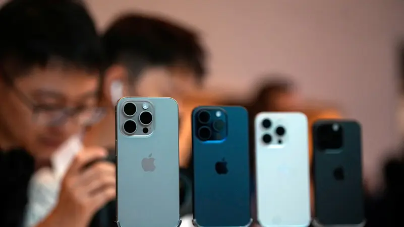 Apple Extends Free Satellite Connectivity for iPhone 14 and iPhone 15 Users Until 2026